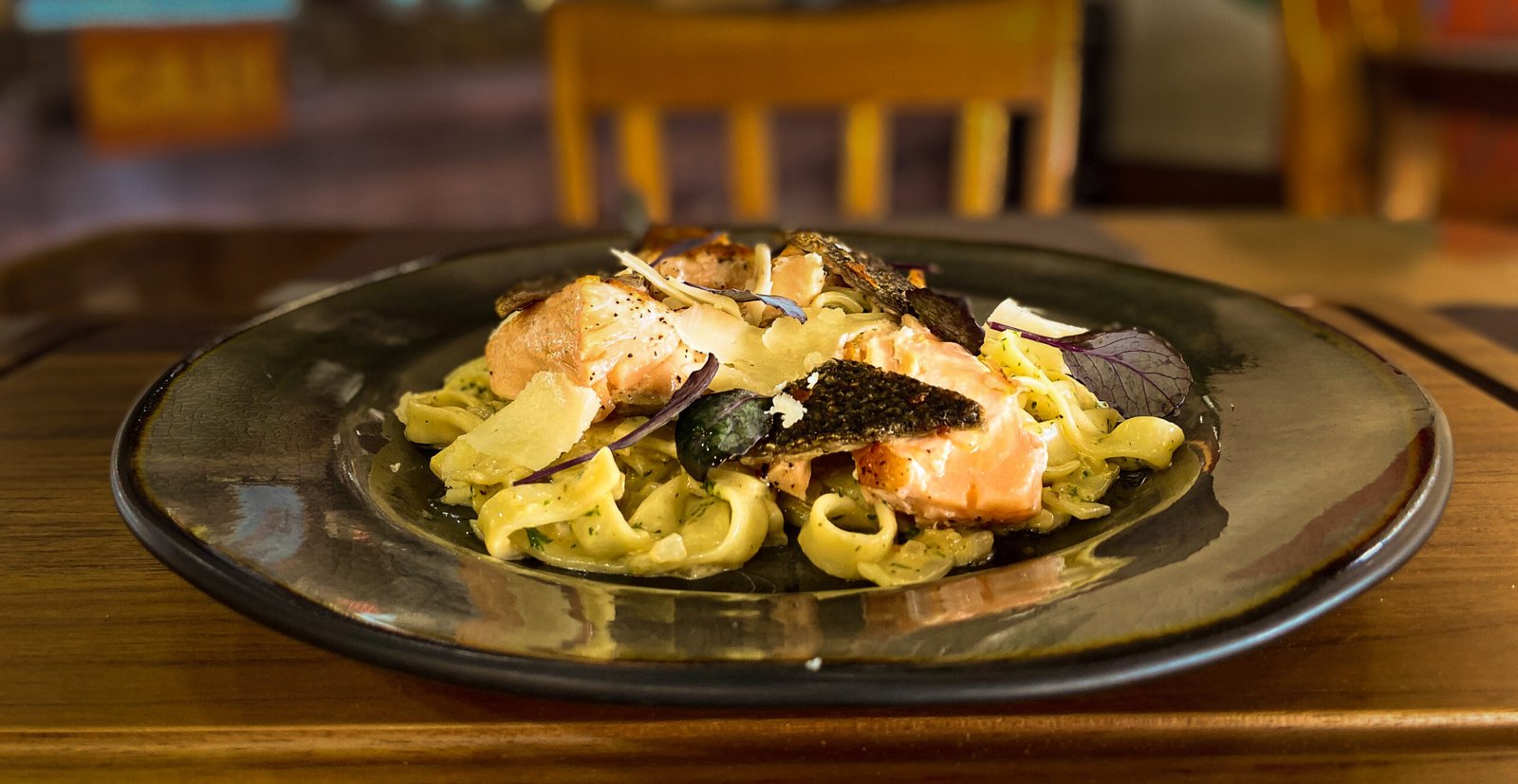 Pastas con salmon Matiz Restaurant